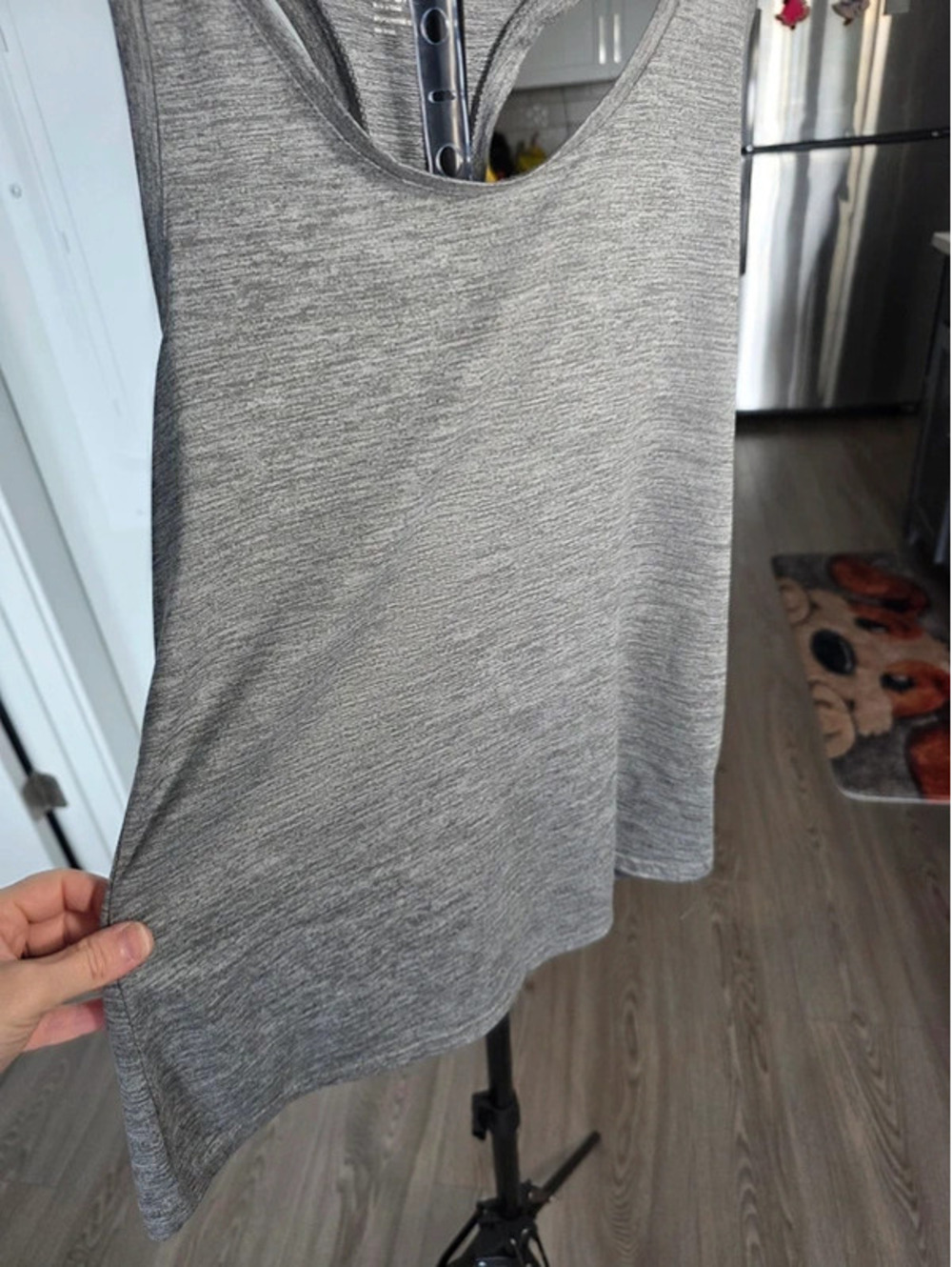 Tank top - Picture 2 of 5